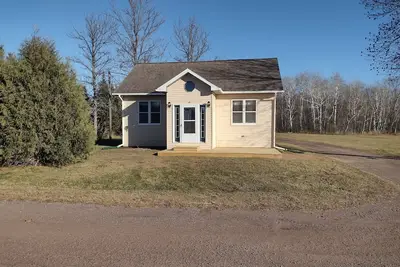 Image de Jars Trailsiide Retreat, 17850 Nordine Rd Charming Lakeview House in Bergland Mi