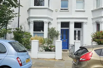 Image de Four bedroom family house with patio garden, near Portobello Road, NottingHill.