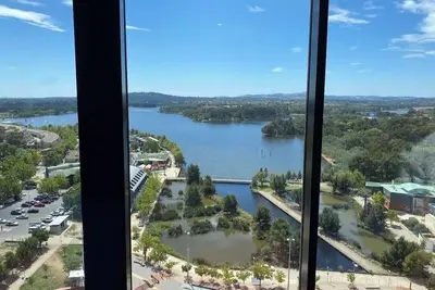 Image de 2b2b1c Apartment with Stunning Lake Views