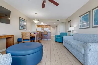 Image de Waterfront 2-bedroom condo in serene Cocoa Beach with private beach access
