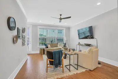 Image de Gvl Luxury Townhome -1 mile from downtown