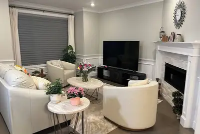 Image de Beautiful 3-Bedroom Home only 20 minutes away from New York