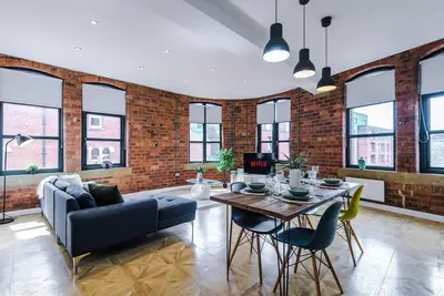 Super spacieuse-Appartement-Salle de bain et douche-Vue ville