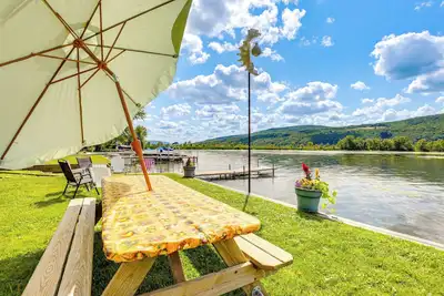 Image de Canandaigua Lakefront Gem w\/ Dock & Boat Slip