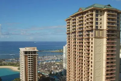 Image de Your Hawaiian Escape Awaits – The Grand Waikikian - 2 Bedroom Partial Ocean View