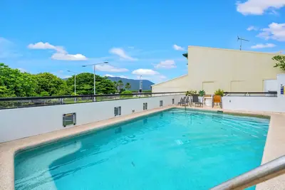 Image de Portofino Coastal Retreat- Spacious & Stylish Cairns Apartment | Walk to Esplanade & Lagoon!