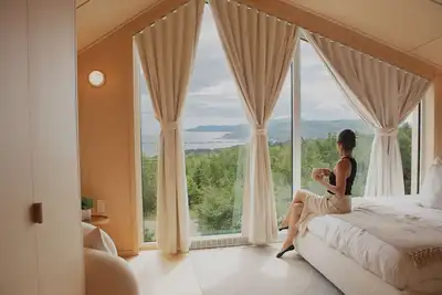 Villa LaBranche: Great views on the Saint-Lawrence and the forest