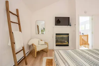 Image de 3-bedroom house in fabulous Blakeslee with Ac, WiFi, Hot Tub and Privet deck.