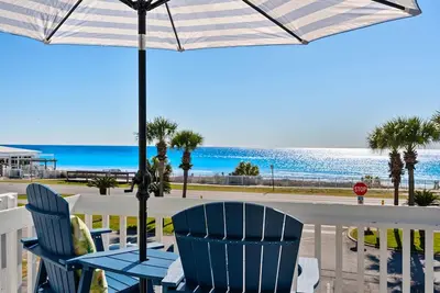 Image de Townhome, 30 Steps to Private Beach, Ocean Views