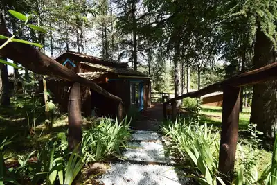 Image de Chalet avec piscine au Domaine du Lac de Goulens
