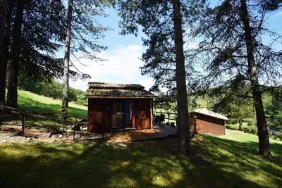 Image de Petit chalet au Domaine du Lac de Goulens -piscine