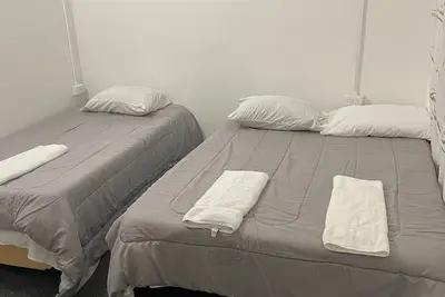 Image de Breeze Manor apartment 1 \n2bedroom apartment in lovely Scarborough with WiFi, Ac