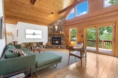 Image de Secluded-Pvt Hot Tub-Free Daily Tickets-Walk to Table Rock Lake