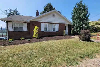 Image de Charming retro house on University Ave, walking distance from Wvu Stadium.