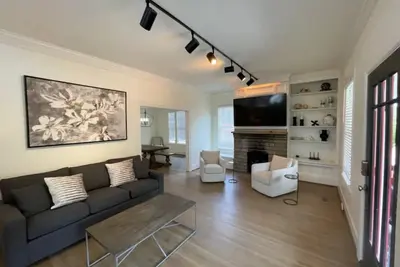 Image de Downtown Birmingham | King Bed | Smart Tv