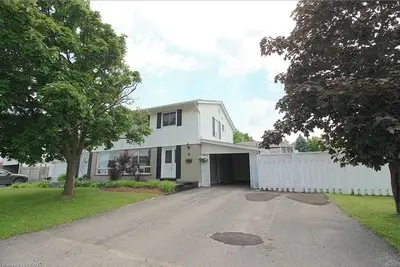 Image de Bright airy home in Orangeville \n\n\n