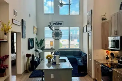 Image de Demure loft by the Galleria & access to Pool & Gym