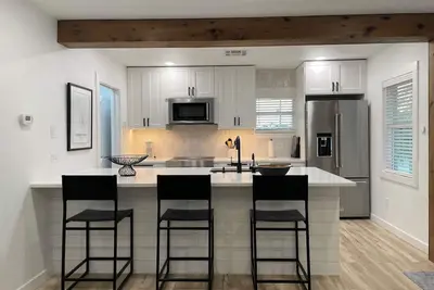 Image de Modern Garage Apartment in the Heart of Downtown Georgetown