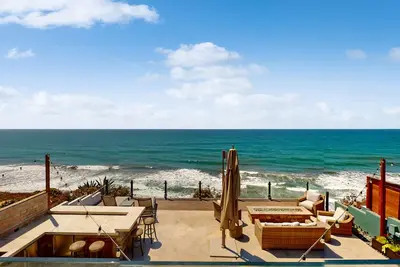 Image de Oceanfront home with expansive outdoor living, newly remodeled