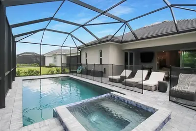 Image de Luxurious 4br pool home in Wellen Park - Florida Sanctuary