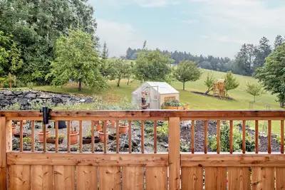 Image de Appartement \"Waldesruh\" avec vue sur les montagnes, terrasse partagée et Wi-Fi