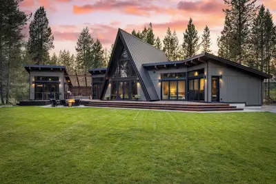 Image de Lazy River Glamp-House by AvantStay | Newly Built, Luxe Indoor-Outdoor Living