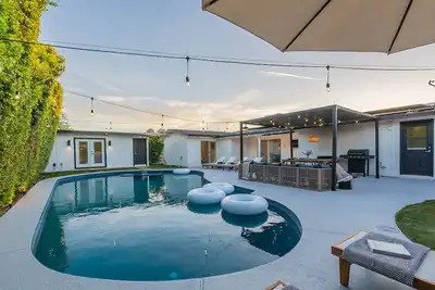 Image de The Maeve • Old Town Scottsdale • Heated Pool • Swim Up Bar • House + Casita