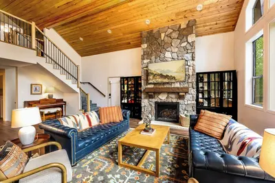 Image de Newly Renovated | kid amenities | non-toxic | 4 min from lake