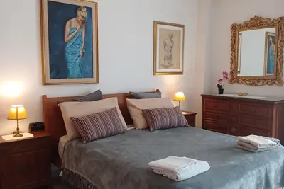 Image de Spacious 3-bedroom apartment with Ac, WiFi in beautiful Napoli