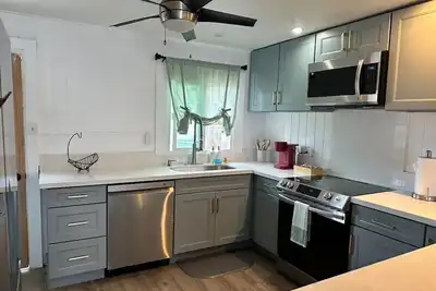 Image de Unwind on Oahu's famous north shore! Country living, country views! Ac and WiFi!