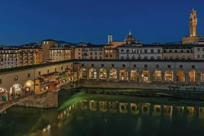 Luxurious 3-Bedroom Flat with Stunning Views Near Ponte Vecchio