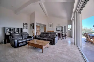 Image de Frgk \"Villa Vue Panoramique Et Jardin Verdoyant PRÈS De Cannes\"