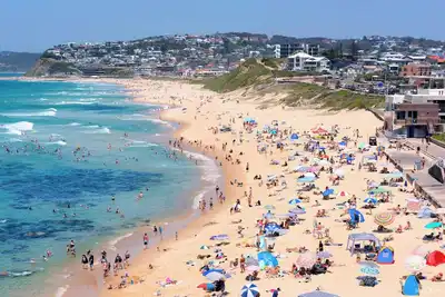 Image de Beautiful Bar Beach - stay 300m to Sand & Surf. Walk to Cafes & Restaurants.