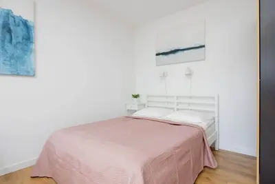 Image de Berensona 10a | Well-equipped Studio | Parking