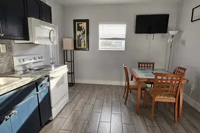 Charming 2-bedroom apartment, Ac in Miramar\nNOT Available. Property Sold. Sorry