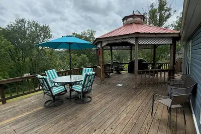 Image de Lake Front charming 3-bedroom house, at Rough River Lake.