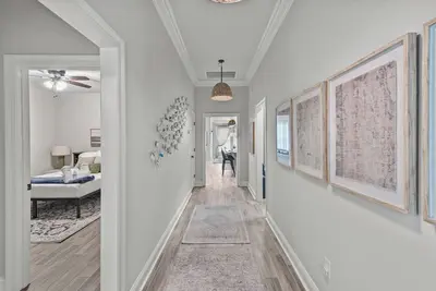 Image de Aurora Haven - Tv in each room.