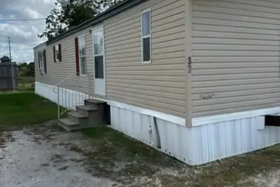 large 2 bed 2 bath home\n\n