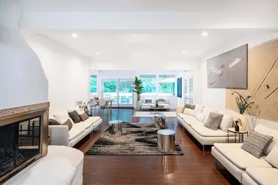 Image de Farmhouse near Woodstock w\/Hot Tub & Private Yard
