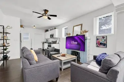 Image de Dos Casitas Design District 1 - 3 Bedroom House just north of Design District