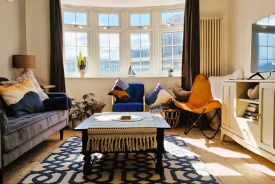 Image de A stunning 3 bedroom house, 5-star stay on the city walls by West Quay.