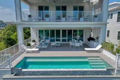 Image de New! Casa Blanco  A Modern Sanctuary @ Lewes Beach + Canal + Historic Downtown \n