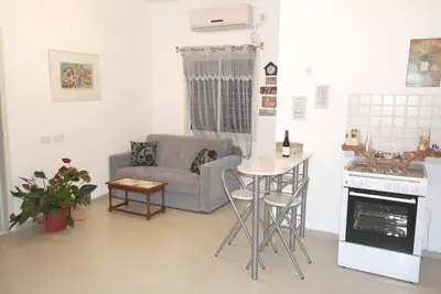 Image de Cozy 1-bedroom apartment with WiFi, Ac in welcoming Rehovot