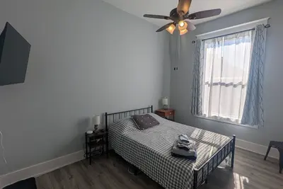 Image de Studio with Queen Bed