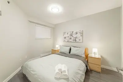Image de 2-Bdr 2-Bath | 1100 sq. ft | Near Granville Island @ False Creek