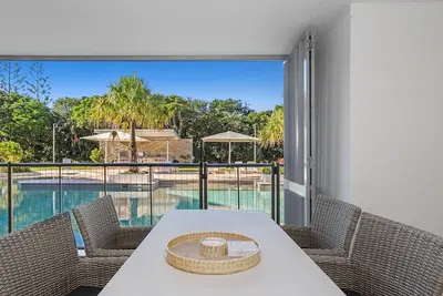 Image de Drift South 7 - Ground floor luxury with swim up pool and tropical views