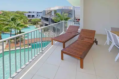 Image de Drift South 34 - Luxurious rooftop holiday apartment with lagoon pool views