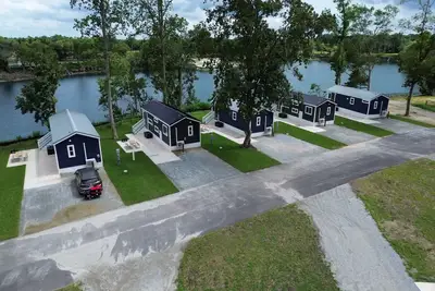 Image de Lake View Cabin, 20 miles from New Bern!