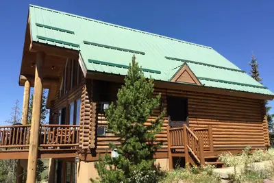 Image de Cabin with Stunning views on Bear River, Hot Tub access, Atv rentals available