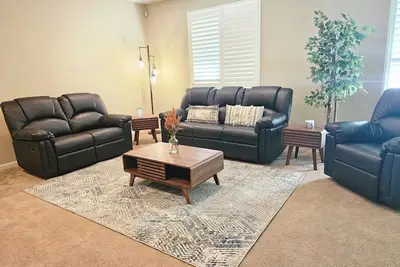 Image de Spacious 4-bedroom single level house with Rv parking in Jurupa Valley